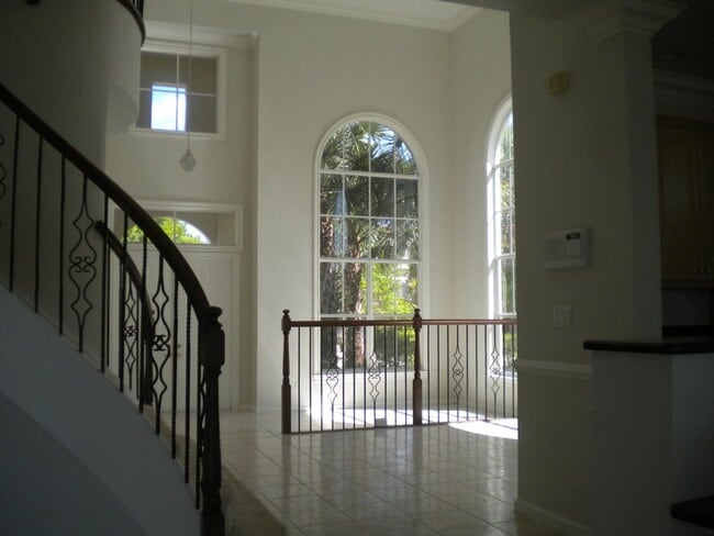 Building Photo - 9615 Shepard Pl