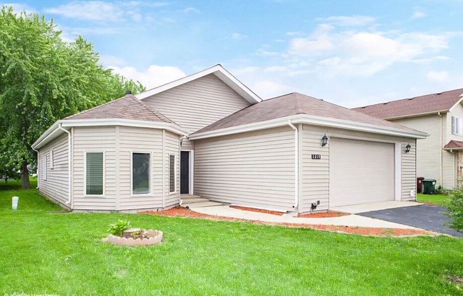 Building Photo - 1219 Blackhawk Dr