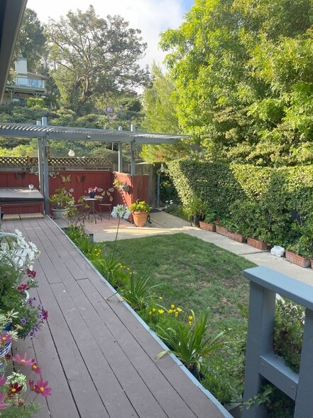 Building Photo - 4495 Caminito Cuarzo