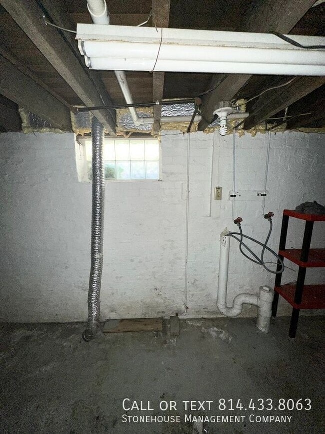 Building Photo - 544 E 24th St