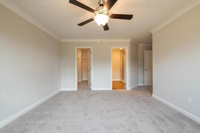 Building Photo - 121 Priestwood Ln