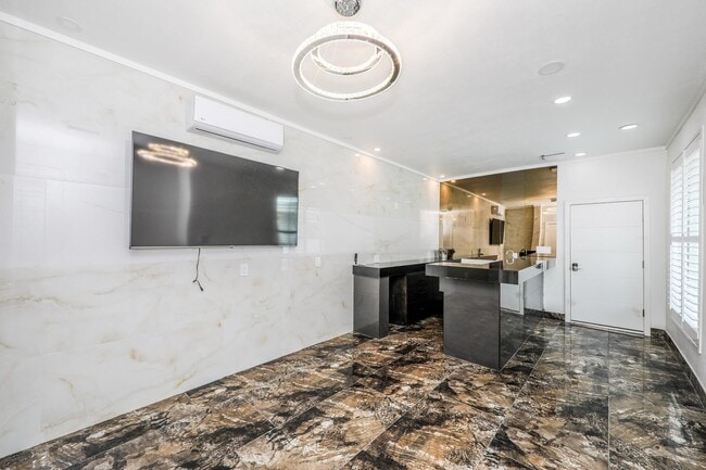 Building Photo - 314 Bordeaux Dr