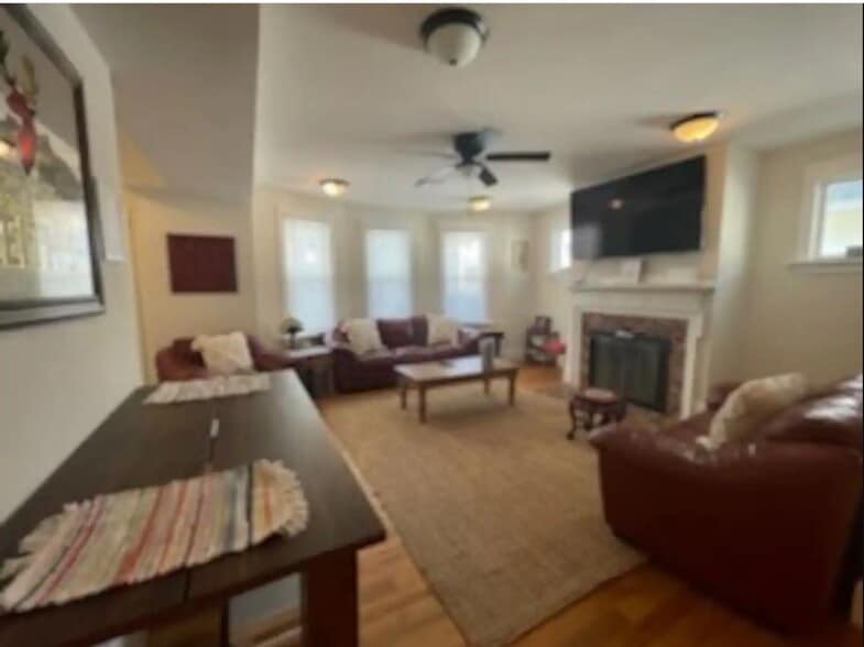 Building Photo - 41 S Dover Ave