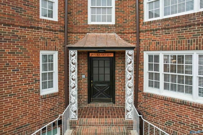 Building Photo - 401 Clinton Ave E