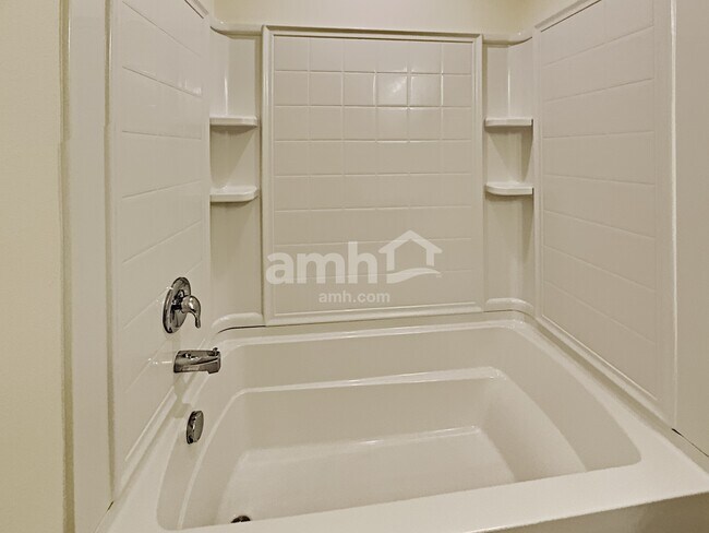 Building Photo - 1986 NW 22nd St