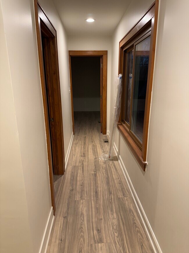 Building Photo - 1612 N Star Ave