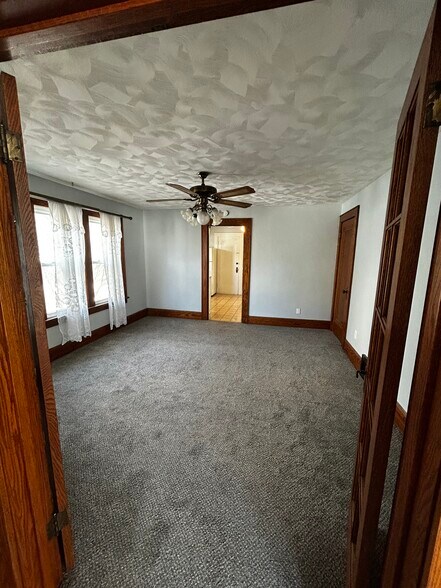 Building Photo - 533 E 28th St