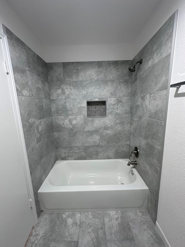 Building Photo - 2121 El Paseo St