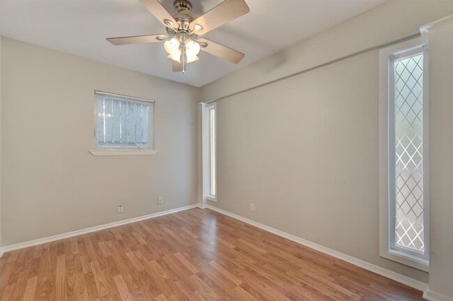 Building Photo - 2712 Whitis Ave