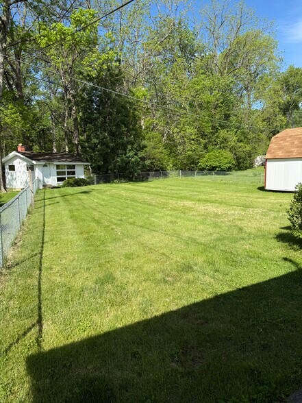 Building Photo - 317 West Dr