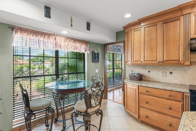 Building Photo - 1341 S Ridge Lake Cir