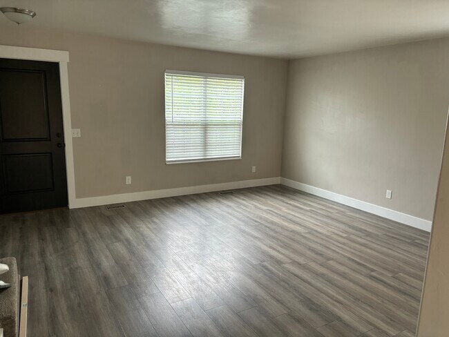 Entry Living Room - 363 Royal Troon Dr