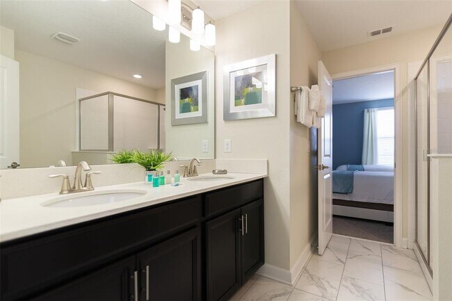 Building Photo - 1525 Flange Dr