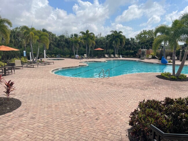 Building Photo - 6119 Maidenstone Way