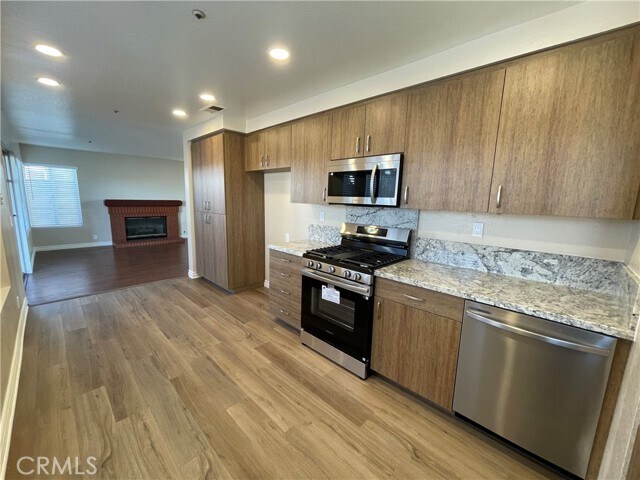 Building Photo - 7271 Kensington Dr