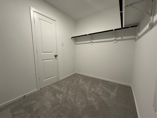 Building Photo - 26614 Pampas Grass Ln