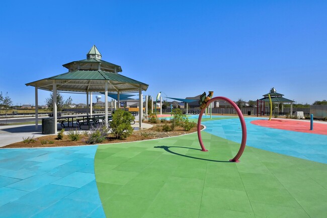 Building Photo - 4414 Banting Cres