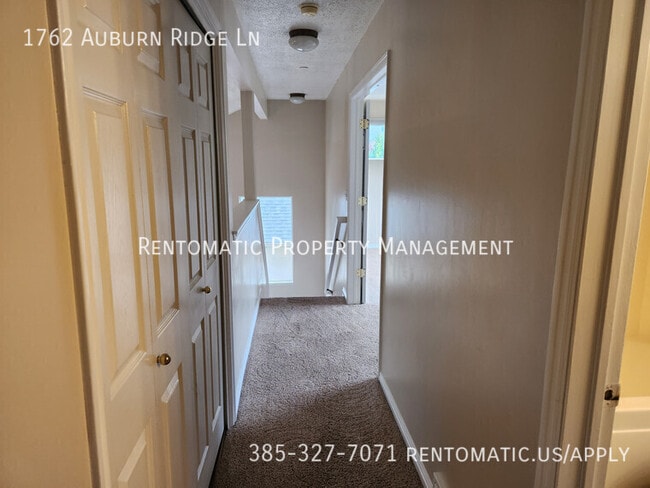 Building Photo - 1762 Auburn Ridge Ln
