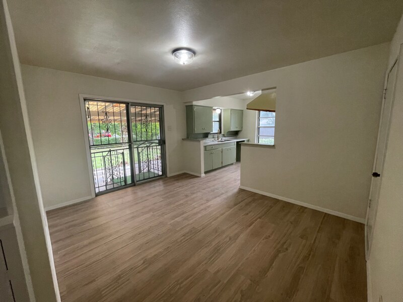 Building Photo - 9317 Rustown Dr