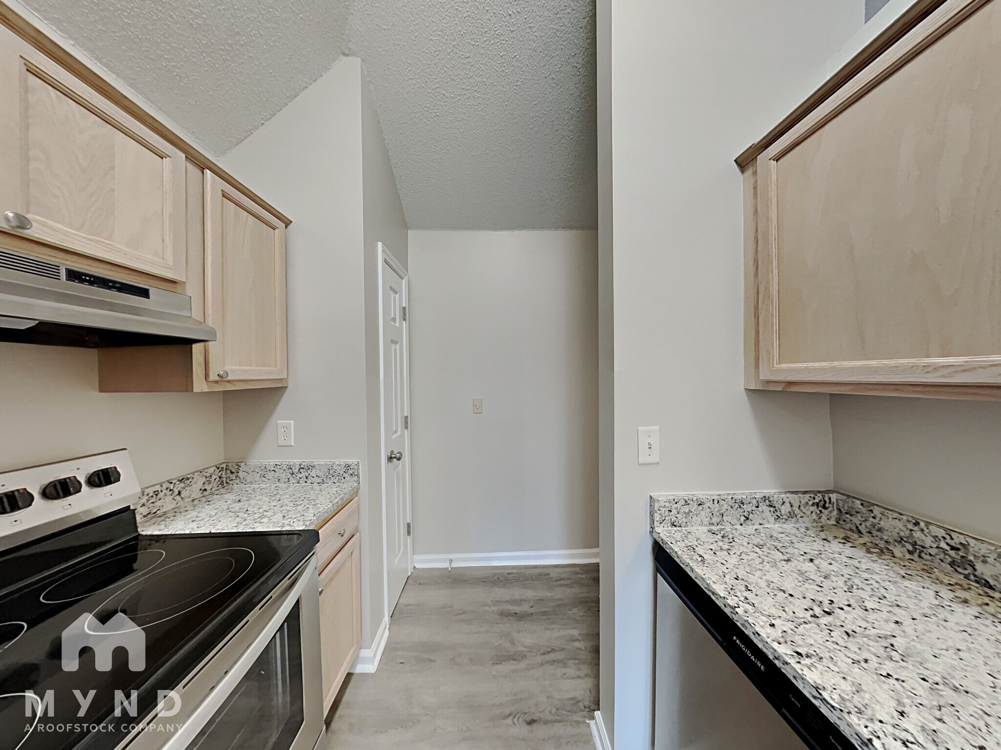 Building Photo - 7732 Parkmont Dr