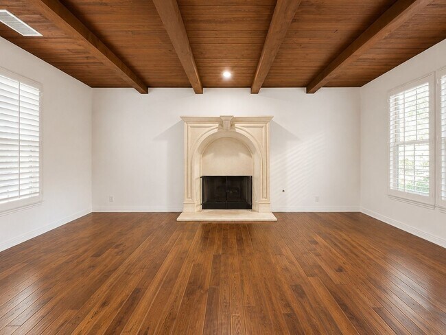 Building Photo - Luxury Living in Irvine's Prestigious Turtle Ridge