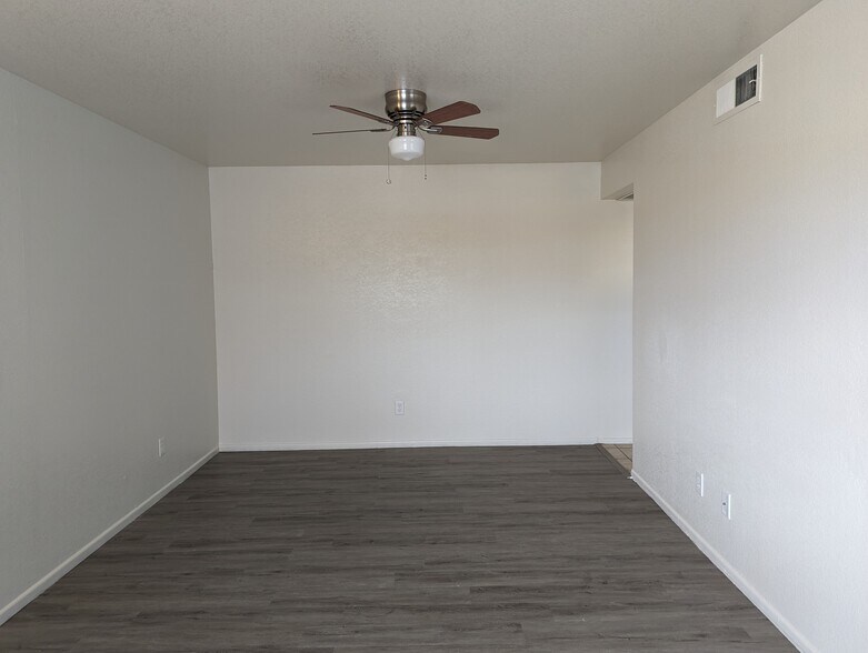 Building Photo - 1866 S Monterey Dr