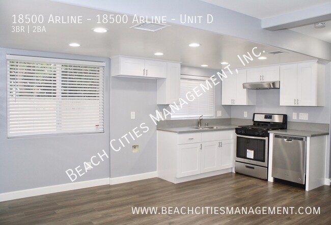 Building Photo - Remodeled 3 Bed, 2.5 Bath Town Home with A...