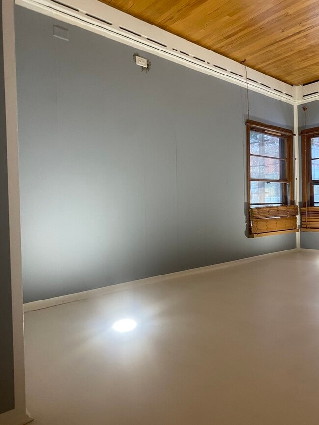 Building Photo - 156 Park Pl