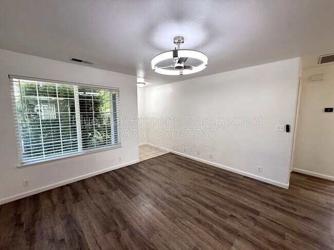 Building Photo - 39 Skywalker Ct