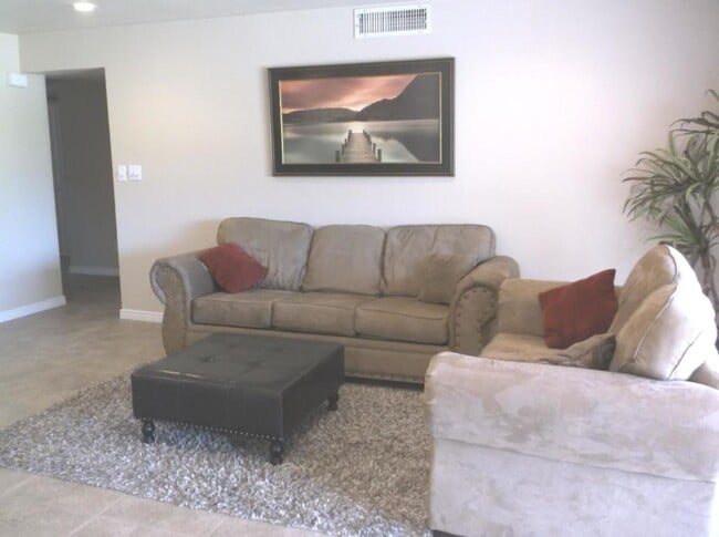 Building Photo - 5-Bedroom Tempe Home with Private Pool, Turf Backyard, & Garage