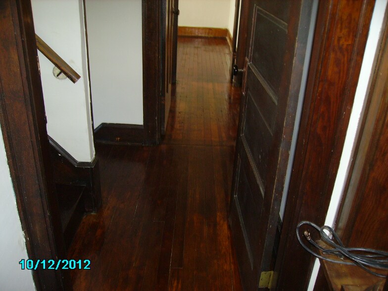Building Photo - 3922 S Madison Ave