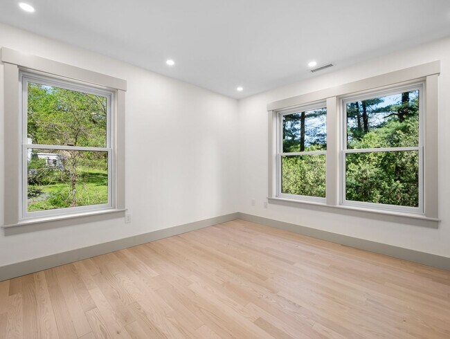 Building Photo - Modern Farmhouse 3 Bedroom 3.5 Bathroom