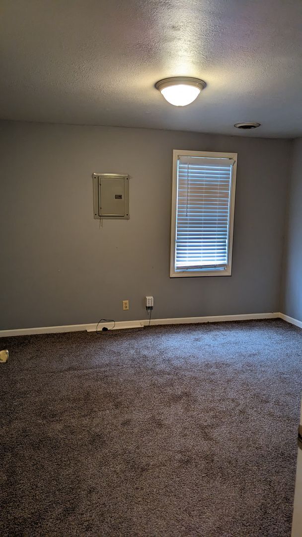 Building Photo - New Listing!!!