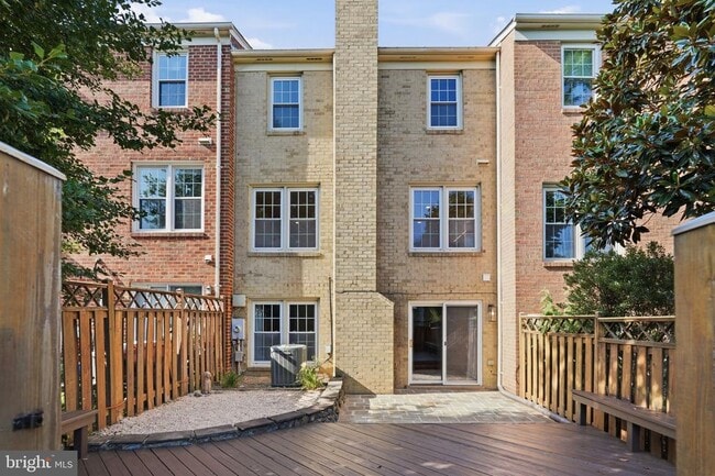Building Photo - 10429 Red Granite Terrace