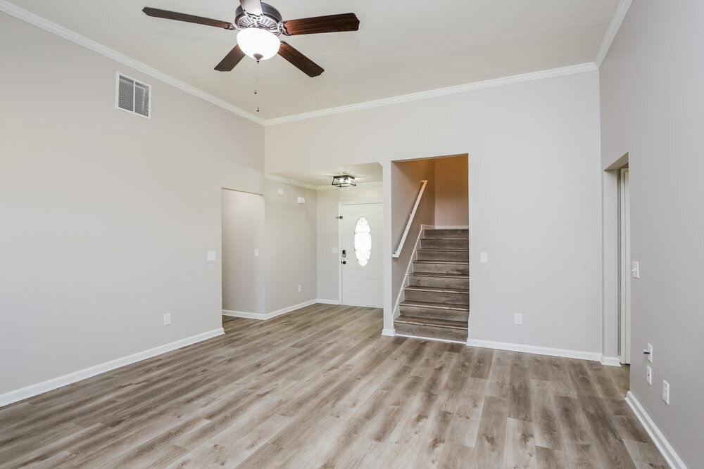 Building Photo - 844 Pinnacle Dr.