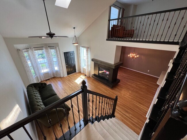 Building Photo - Splendid Townhome in Castle Pines