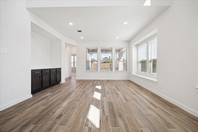 Building Photo - 29802 Ellwood Ln
