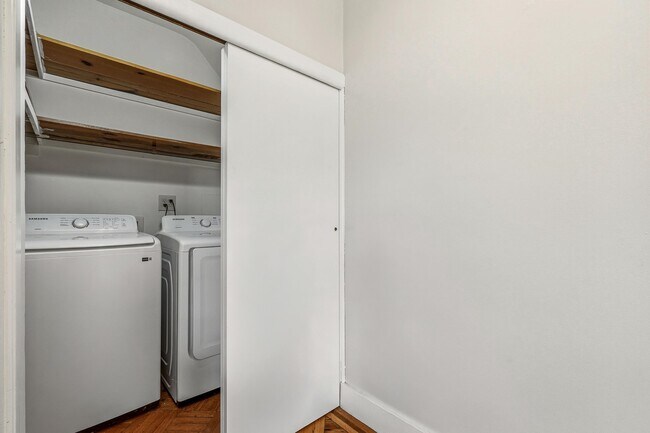 Building Photo - 1136 Avenue C