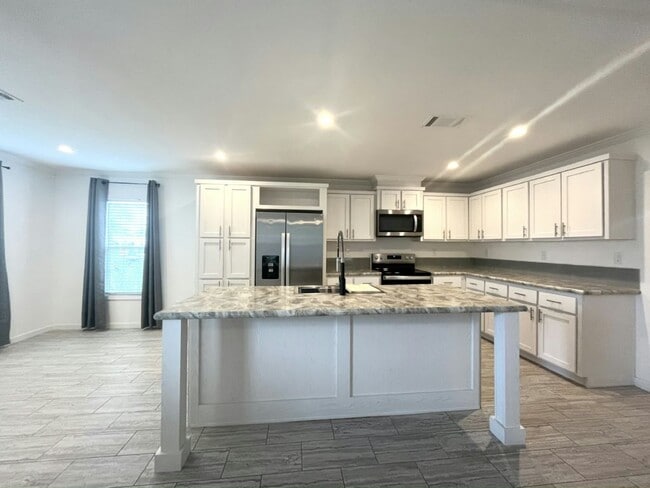 Building Photo - 402 Morristown Cay