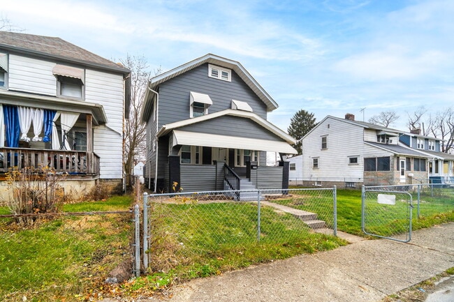 Building Photo - 210 Brehl Ave