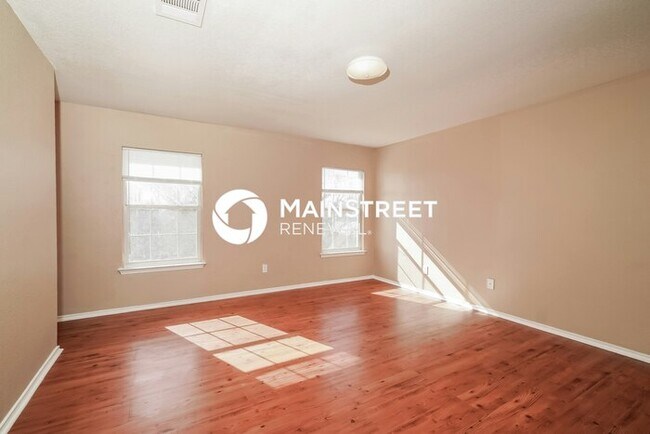 Building Photo - 3 Bedroom Pet-Friendly Home in Del Valle, TX with Main Street Renewal