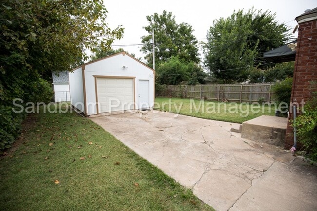 Building Photo - For Lease | Midtown Tulsa | Available Now