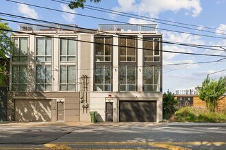 Building Photo - 574 Marietta St NW