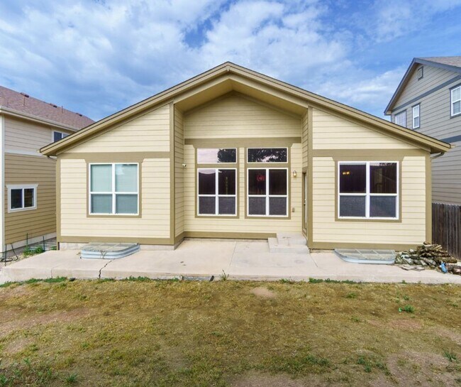 Building Photo - Move in ready home on Kettle Drum