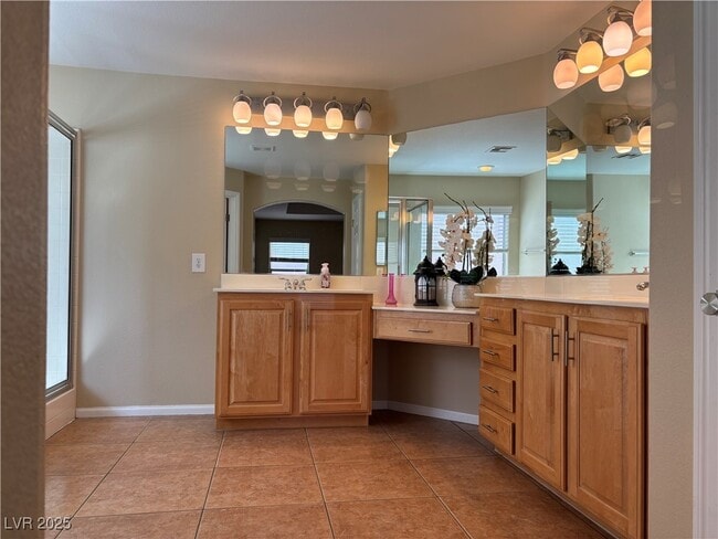 Building Photo - 9561 Rolling Thunder Ave