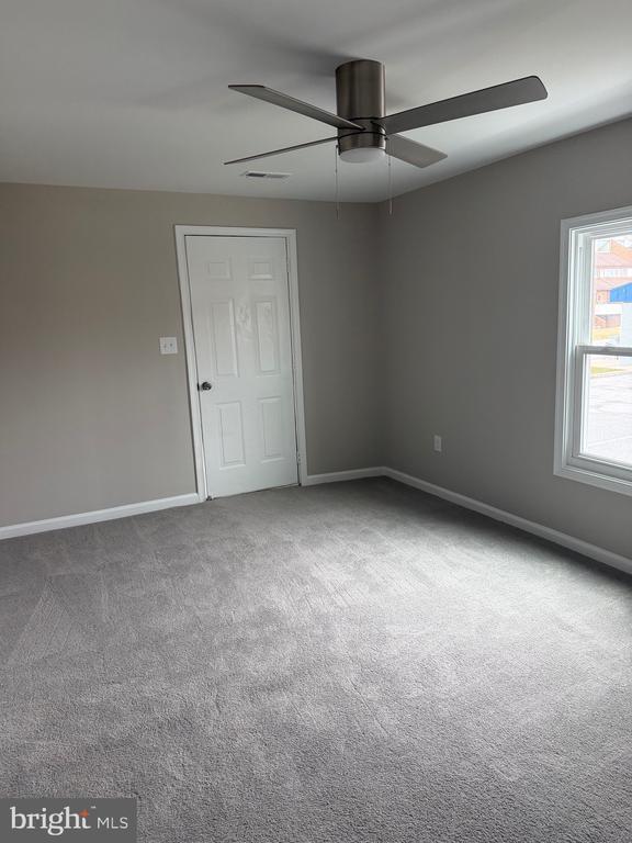 Building Photo - 224 E Main St