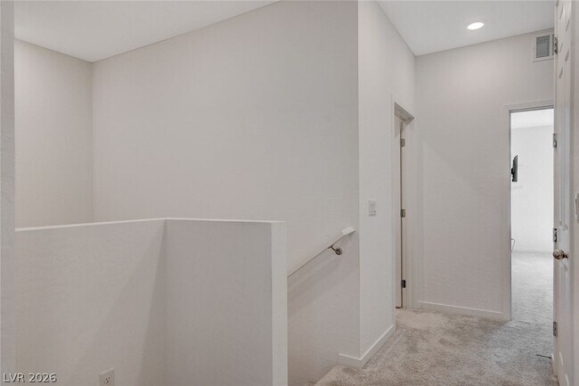 Building Photo - 965 Nevada State Dr