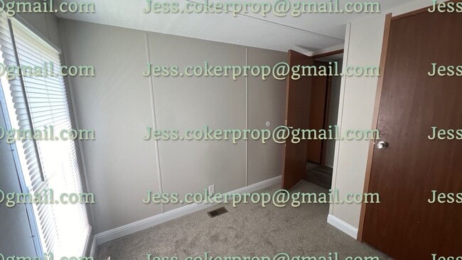 Building Photo - 106 Mill Creek Ct