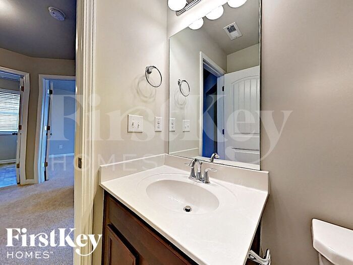 Building Photo - 3196 Baylor Cir