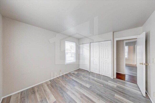 Building Photo - 8432 E 37th Pl